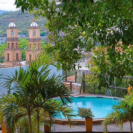 Traveler Hostel San Gil Bagian luar foto